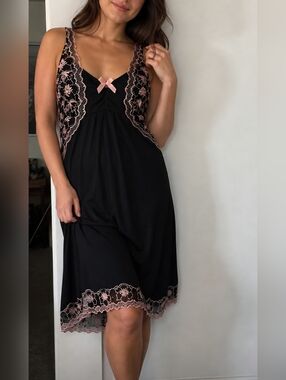 Soma Black Nightgown Pink Lace Trim Embroidery Slip Dress Chemise